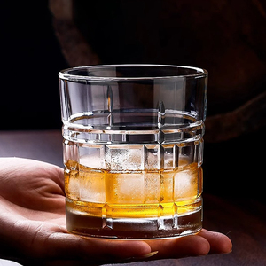 Vente en gros de <span class=keywords><strong>verre</strong></span> à cocktail classique <span class=keywords><strong>personnalisé</strong></span> à l'ancienne coupe en <span class=keywords><strong>verre</strong></span> à whisky <span class=keywords><strong>verre</strong></span> de roche sans plomb pour la maison, la fête et le bar - Product Image 6