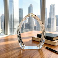 Trophée en cristal poli étanche, directement de l'usine, gravure personnalisée, design taillé en diamant pour événements d'entreprise et récompenses de reconnaissance