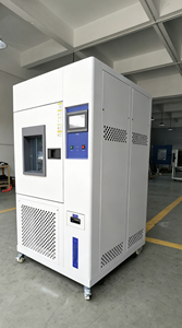 Chambre d'essai de vieillissement UV à halogénures métalliques à haute intensité IEC 61215 - Product Image 3