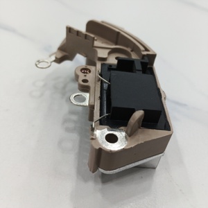 IN437 elektrik alternatör voltaj regülatörü 126000-1730 126000-1660 1123-013RS 27700-11070 27700-66040 YR-656 YR-656H 35-8239 - Product Image 2
