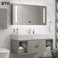 Meuble-lavabo rectangulaire de luxe moderne avec miroir intelligent et plateau en marbre élégant