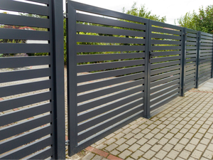 Màu đen nhôm hình ống hàng rào tùy chỉnh kích thước màu hàng rào tấm ngoài trời nhôm an ninh sân hàng rào để bảo vệ sự riêng tư - Product Image 4