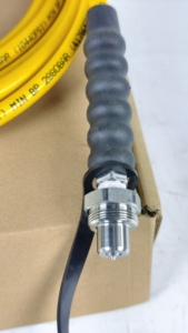 สายไฮดรอลิก Vit-w Vit-w รุ่น Vhc-7203 ความยาว 3 ฟุต 0.9 รู่น ความดัน 700 บาร์ 70 เมกะปาสคาล 10000 ปอนด์ต่อตารางนิ้ว ใช้แทน enerpac ได้ - Product Image 4