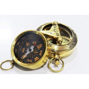 Brújula Náutica de Latón ALFA NAUTICAL con Estuche de Cuero, Portátil para Bolsillo, Senderismo y Actividades al Aire Libre - Product Image 2