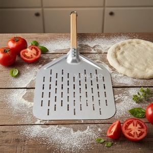 YINHAO Spatule à <span class=keywords><strong>pizza</strong></span> professionnelle en aluminium 14x12 pouces avec manche en bois amovible, pelle à <span class=keywords><strong>pizza</strong></span> perforée en métal pour retourner les pizzas - Product Image 3