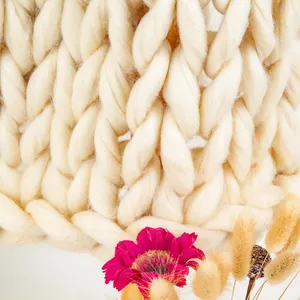 Custom 100% acrylic polyester big yarn arm handmade large chunky cable decorative knitted throw blanket