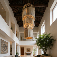 Luminaire suspendu surdimensionné personnalisé avec franges pour l'hôtellerie et la décoration de espaces résidentiels de luxe