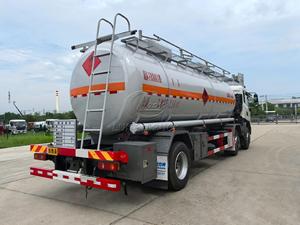 Camiones Cisterna de Tracción Total de 15-25T, Remolque Cisterna de Tres Ejes para Campos Petroleros, Camión de Transporte de Petróleo Móvil de Gran Capacidad - Product Image 5