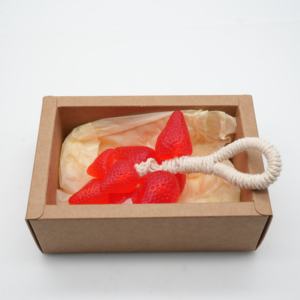 Savon solide en forme de fraises fait à la main en rotin et en savon de terre, savon pour le nettoyage personnel et les soins, décoration de salle de bain et de la maison - Product Image 4