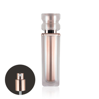 Nouveau type de pot en plastique cosmétique de luxe doré de haute qualité, 15g, 30g, 50g, ensemble de pots en acrylique