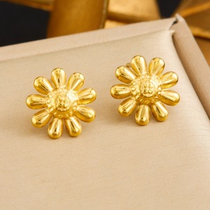 Gold Plated Daisy Flower Necklace Earrings Set Women's Everyday Fashion Jewelry Zinc Alloy Chain Simple Floral Design - Product Image 3