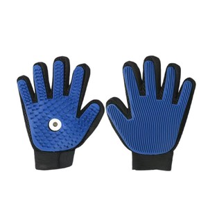 Gants de toilettage pour chat en TPR à surface incurvée pour l'élimination des poils des chats à poils courts - Product Image 3