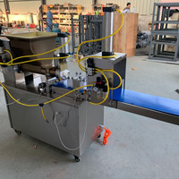 Automatische roestvrijstalen pizzadeegdeler persmachine, nieuwe staat, voor het maken van naanbrood, deegroller voor meel en fruit.