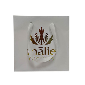 Diseño de varios tamaños, superficie de lujo, acabado, arte, ropa interior, bragas, almacenamiento, cartón, Paquete Impermeable, bolsa de papel con asa de cuerda - Product Image 1