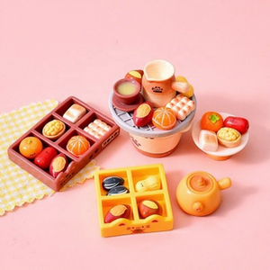 Miniature Paysagère - Réunion d'hiver au coin du foyer, préparation du thé, théière réaliste, noix, ornements de maison de poupée miniatures à faire soi-même - Product Image 4