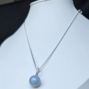 Collier pendentif en jadéite naturelle de type Jadeite Paradise, d'inspiration vintage, avec diamant cultivé, plaqué argent 925, certifié NGTC - Product Image 1