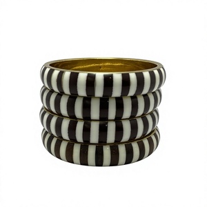 Brazaletes de Latón con Diseño Elegante, Chapados en Oro, con Piedras de Resina, Hechos a Mano, Estilo Vintage, Accesorios de Moda para Bodas, Unisex - Product Image 1