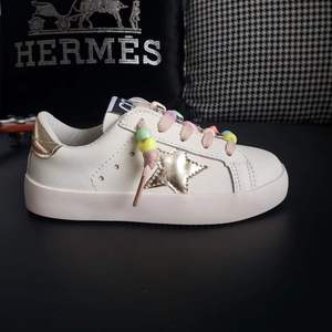 2025 cccdb moda stile occidentale Gold Star colori caramelle per bambini scarpe da ginnastica per bambine scarpe Casual ragazzi scarpe da ginnastica - Product Image 4