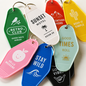 Llavero de Hotel Personalizado con Logotipo Impreso, Número de Habitación, Estilo Retro, Multicolor, de Plástico - Product Image 1
