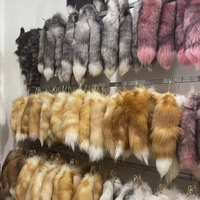 Vente en gros de porte-clés décoratifs de haute qualité de la marque Libi, style streetwear, grande queue de renard moelleuse, personnalisable, quatre saisons
