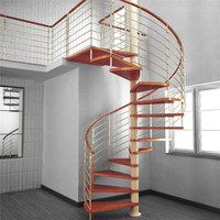 Escalier hélicoïdal d'intérieur de luxe avec marches en verre et bois de frêne naturel pour projets de maisons design, escalier en spirale