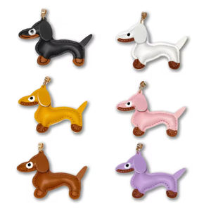Llavero con Colgante de Perrito <span class=keywords><strong>Salchicha</strong></span>, Animal de Dibujos Animados con Hebilla Redonda Pequeña, Colgante de Cuero PU para Bolso, Colgante Premium para Coche - Product Image 1