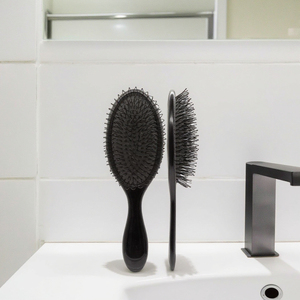 <span class=keywords><strong>Brosse</strong></span> à cheveux ionique avec logo personnalisé, poils en <span class=keywords><strong>boucle</strong></span> avec coussin d'air, design compact pour l'entretien des perruques - Product Image 6