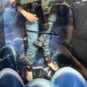 NECA Alien 2 Ellen Ripley Tía y Niña <span class=keywords><strong>Pequeña</strong></span> Set Doble Figura de Acción de PVC y Juguete de Dibujos Animados Altura Total 7 Pulgadas - Product Image 4