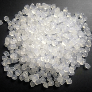 Granulés de TPU M180 M185 M190, polyuréthane thermoplastique en granulés pour films respirants moyens/hauteurs respirantes et vêtements d'extérieur - Product Image 1