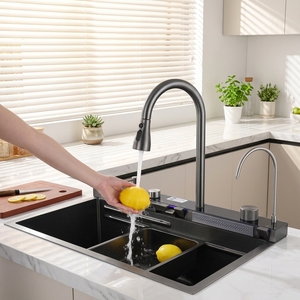 Fregadero de Cocina Moderno de Acero Inoxidable 304, de un Solo Tazón, con Grifo Extraíble y Accesorios - Product Image 1