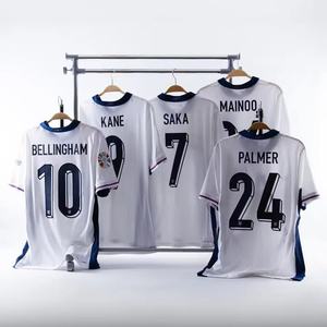 เสื้อฟุตบอลเชฟเชนโกสำหรับผู้ใหญ่ โพลีเอสเตอร์ 100% ระบายอากาศได้ดี ซิปแบบลูกไม้ พิมพ์ลายด้วยความร้อน คอกลม ทรงปกติ ยูนิเซ็กซ์ ลายทาง - Product Image 4