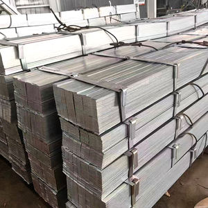 قضبان فولاذية مسطحة مدرفلة على الساخن 75 مم 300 مم S275 Dc53 St52، قضبان فولاذية مسطحة خفيفة 1045 1075 1095، قضبان فولاذية مسطحة مدرفلة على الساخن - Product Image 1