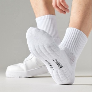 Wholesale Custom Logo Men's <b>Running</b> <b>Socks</b> – Good Quality Cotton Polyester Sports Basketball <b>Socks</b> for Men - Product Image 6