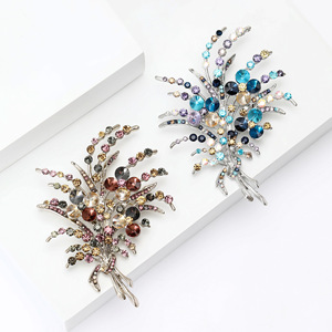 Broche de luxe en alliage haut de gamme, incrustée de strass brillants, élégante épingle de revers florale, accessoires de bijouterie pour vêtements féminins - Product Image 2