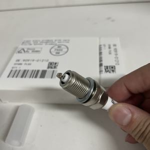 Iridyum Bujias Bujias 7090 BKR5EGP 5464 BKR5EIX-11 6953 BKR6E-11 TR5IX NGK bujiler için Toyota Hyundai KIA Ford için - Product Image 4