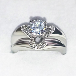 Anello Creativo a Forma di Cuore per Coppie, Accessorio Romantico per Proposte e Feste, Regalo di Moda - Product Image 1