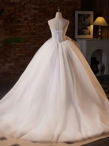 Vestidos de Novia de Tul sin Tirantes de Inspiración Vintage con Corsé de Cuentas y Cola Catedral - Product Image 3