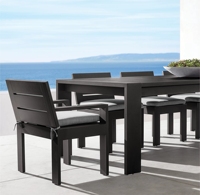 Ensemble de salle à manger d'extérieur moderne et luxueux en aluminium et bois pour patio et jardin