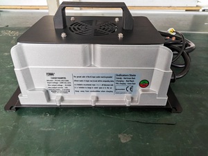 Chargeur de batterie embarqué portable 3,3 kW certifié CE, étanche IP67, 90V-265VAC -40~85°C, solution de charge mobile pour véhicules électriques - Product Image 1