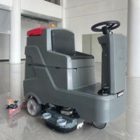 Autolaveuse autoportée 24V à batterie avec double brosse pour salle de sport, centre commercial, nettoyage de sols durs, laveuse-sécheuse de sols