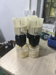 ชุดคอยล์เย็นแอร์รถยนต์แบบเดี่ยว 12V 24V รุ่นใหม่ คอยล์เย็นอเนกประสงค์ พร้อมพัดลมแบบสองแกน 12V - Product Image 3
