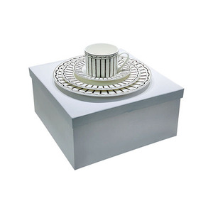 Vente en gros de vaisselle en porcelaine noire de luxe européenne, ensemble de 4 assiettes et tasses - Product Image 5