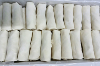 JOYFUN OEM al por mayor, pequeños rollitos de primavera fritos congelados de 20g, snack de masa de alta calidad, comida china, el más vendido para buffet