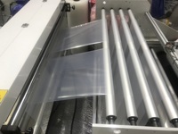 Machine de fabrication de sacs en plastique à soudures thermiques et à coupes à froid de vitesse moyenne de 1,4 mètre de large de Chovyting