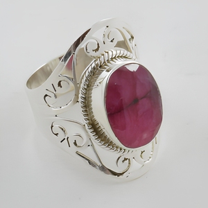 Anillo de Plata de Ley 925 con Cuarzo Rojo, Anillo de Diseño Elegante con Piedra Preciosa Natural, Joyería Vintage Hecha a Mano para Mujer - Product Image 1