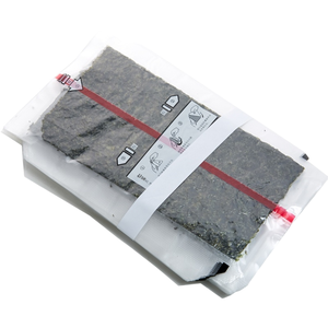 สาหร่ายโอนิกิริแบบบรรจุภัณฑ์แยกชิ้น สาหร่ายโนริกรอบสำหรับข้าวปั้น รับผลิตแบบ OEM ตั้งแต่เกรด A ถึง C ขนาด 145 มม./155 มม./160 มม. - Product Image 1