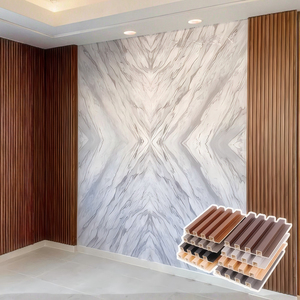 Décoration intérieure écologique Grain de bois WPC Panneau mural cannelé Revêtement intérieur en composite WPC Lambrin Panneau mural en PVC - Product Image 1