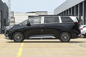 Denza D9 DM Híbrido 2025 Usado, 5 Puertas, 7 Asientos, MPV Automático Turbo R18 Euro VI - Product Image 2
