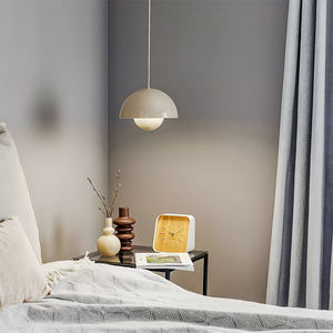 Diseño danés VP4 Semicircular en forma <span class=keywords><strong>de</strong></span> bola Bud Lámpara colgante Estilo nórdico Pequeño Arte del hierro Altura ajustable para restaurante Otro - Product Image 2