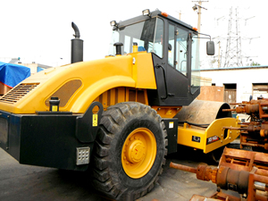 Rouleau vibratoire à tambour unique 14t, <span class=keywords><strong>mini</strong></span>-rouleau compresseur routier XS142J, moteur diesel, utilisation en construction, système entièrement hydraulique - Product Image 5
